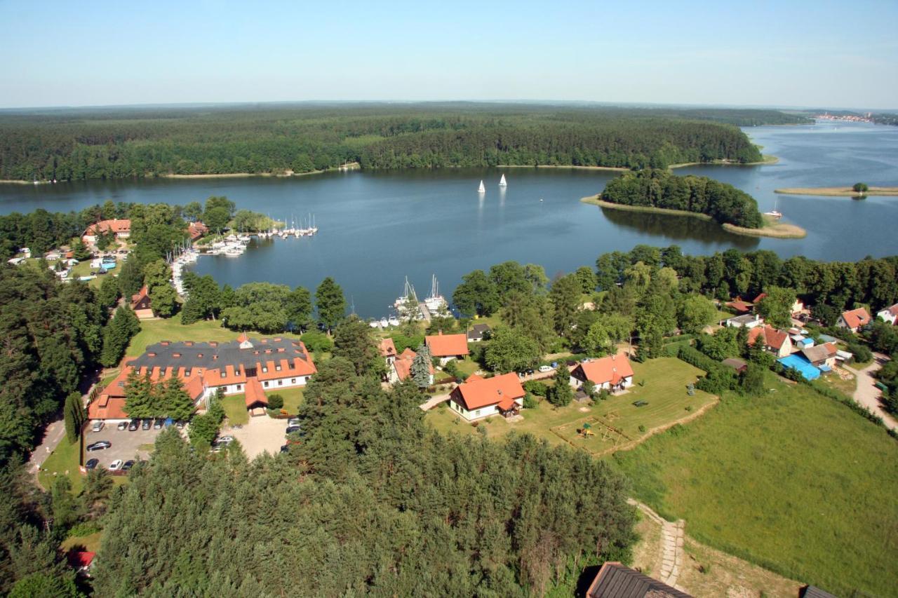 Pan Dom Pracy Tworczej W Wierzbie Wierzba Bagian luar foto