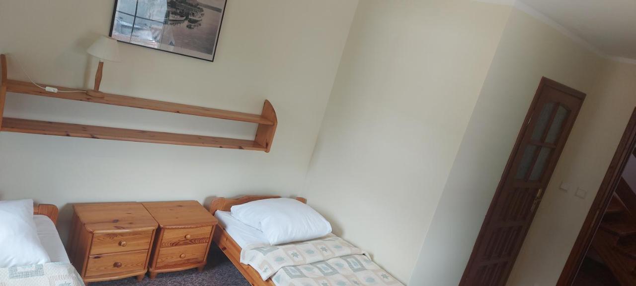 Pan Dom Pracy Tworczej W Wierzbie Wierzba Bagian luar foto